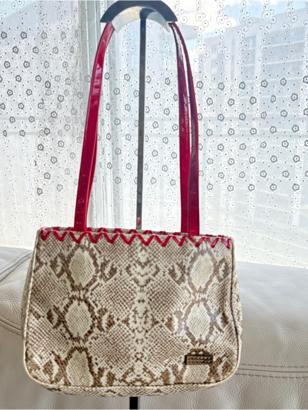 JEANNE LOTTIE Snake-Print Shoulder Bag Red Patent Handles